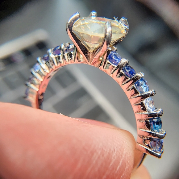 14k White Gold Natural Diamond & Variegated Sapphire Engagement Ring - Size 6 - Picture 4 of 11